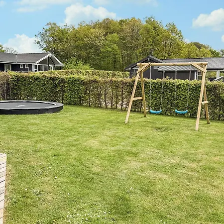 Hoelgardvej Holiday home *