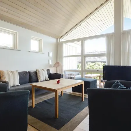 بيت للعطل Hoelgardvej